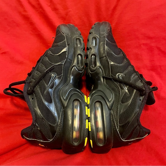 Youth Nike Air max Plus ‘Triple Black’ (5Y) - Picture 3 of 6